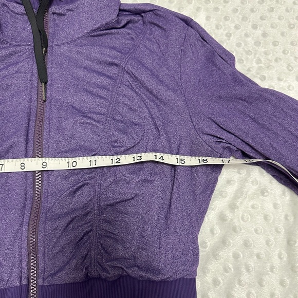 Reversible Lululemon Jacket (size 8) - Picture 8 of 10